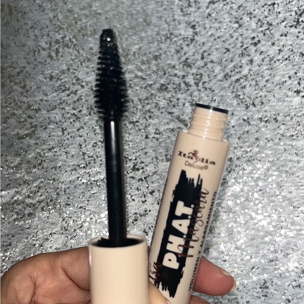Italia Extra Phat mascara